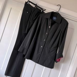 Facconable Pant Suit